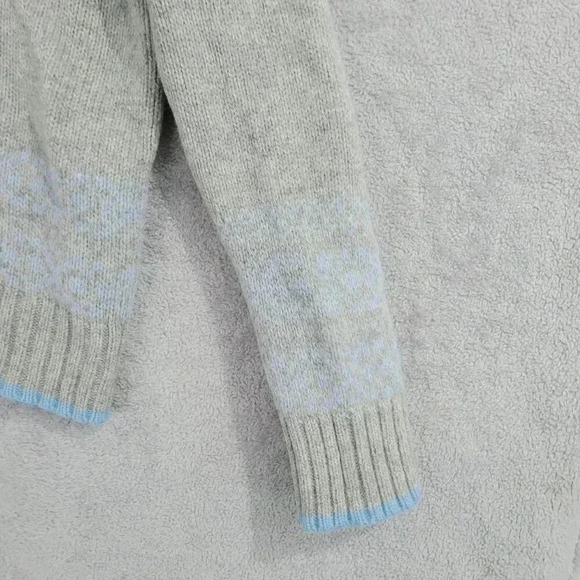 Vintage y2k Old Navy XL Gray Lambswool Pom Pom Hooded Sweater Women's  5PT - Picture 5 of 7